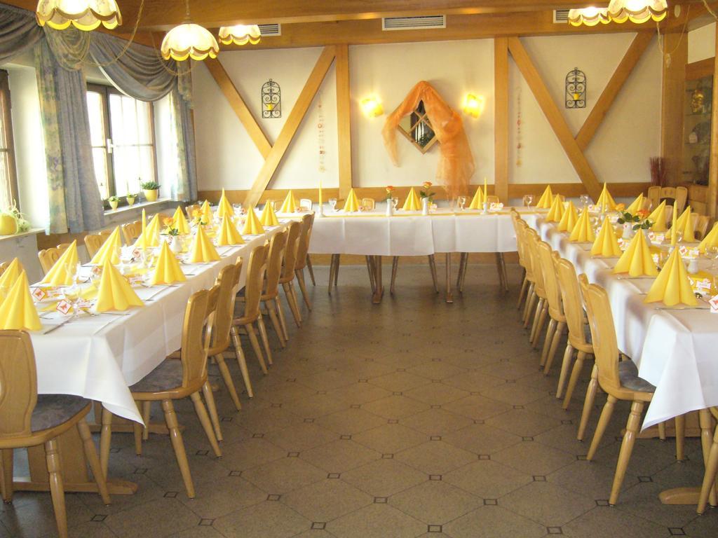 Landgasthaus Loewen Mit Gaestehaus Holzhausen  Kültér fotó